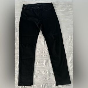 Hudson women’s Black Jeans - size 12, has stretch. Comfy!